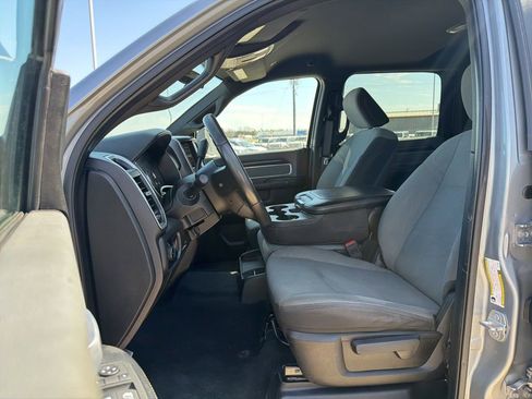Used 2022 RAM 2500 Big Horn AWD/4WD image 17
