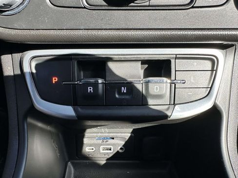Used 2022 GMC Terrain SLT AWD/4WD image 25