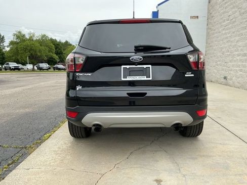 Used 2017 Ford Escape SE w/ Equipment Group 201A FWD image 8