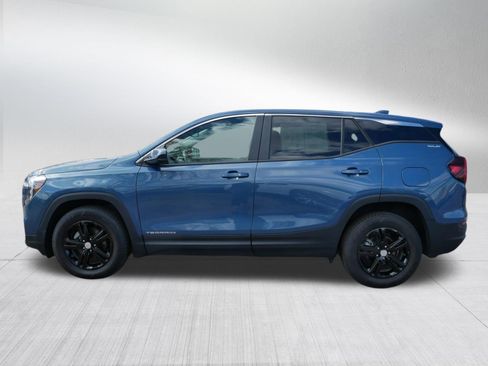 Used 2024 GMC Terrain SLE AWD/4WD image 4
