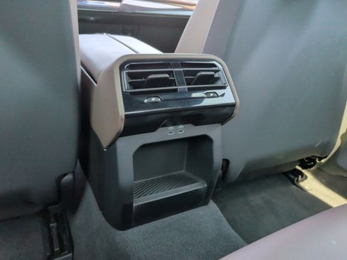Used 2026 BMW i5 eDrive40 RWD image 37