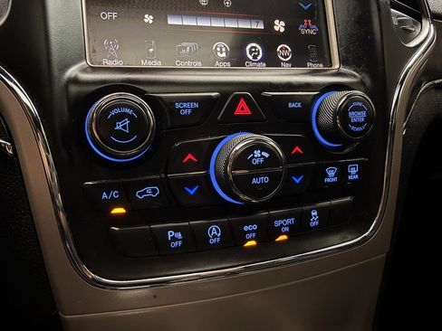 Used 2017 Jeep Grand Cherokee Limited AWD/4WD image 29