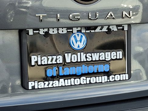 Certified 2022 Volkswagen Tiguan SE w/ Panoramic Sunroof Package image 32