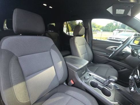 Used 2023 Chevrolet Traverse LT FWD image 21