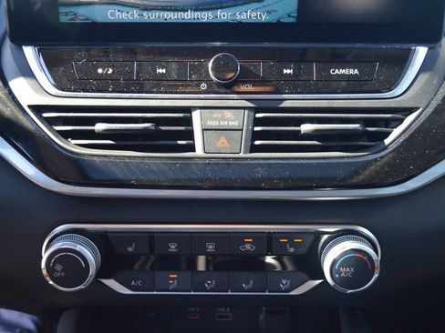 Used 2024 Nissan Altima 2.5 SR w/ SR Premium Package image 27