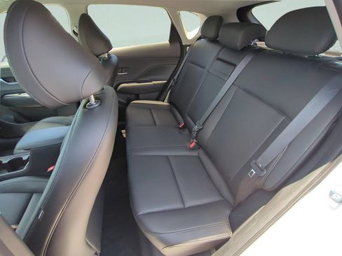 Certified 2024 Hyundai Kona Limited FWD image 10