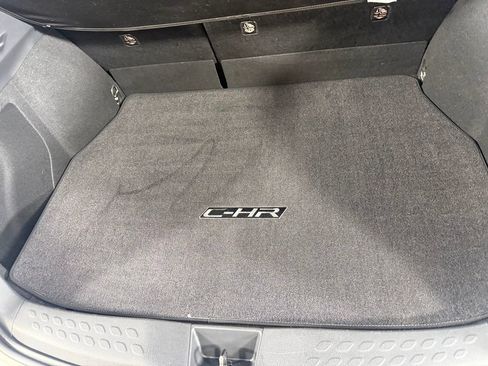 Used 2021 Toyota C-HR XLE FWD image 33