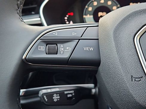 Certified 2025 Audi Q3 2.0T Premium AWD/4WD image 17