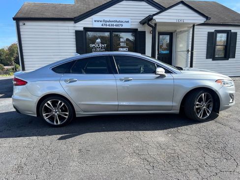Used 2020 Ford Fusion Titanium image 11