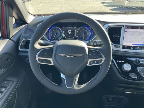 New 2026 Chrysler Pacifica Select image 21