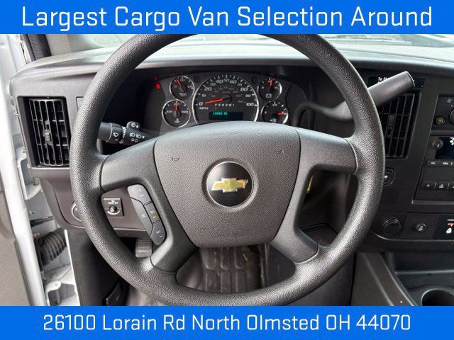 Used 2025 Chevrolet Express 2500 w/ Driver Convenience Package RWD image 33