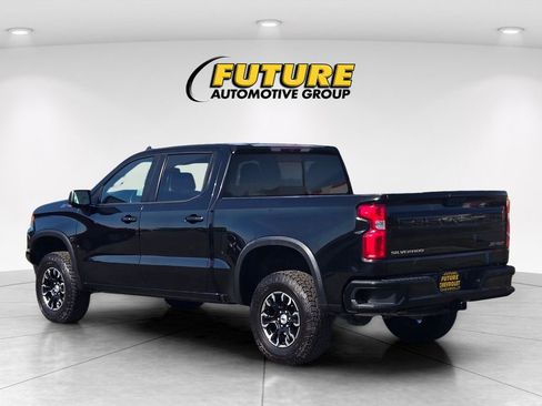 Used 2023 Chevrolet Silverado 1500 ZR2 image 6