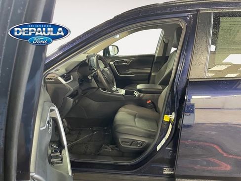 Used 2022 Toyota RAV4 XLE AWD/4WD image 11