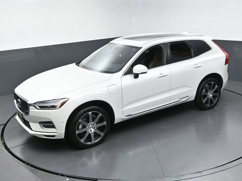 Used 2019 Volvo XC60 T8 Inscription w/ Advanced Package image 41