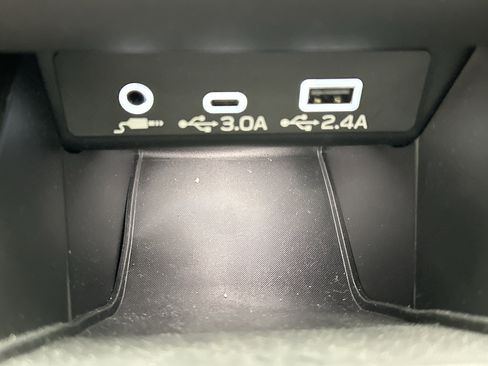 Used 2025 Subaru Legacy Limited image 41