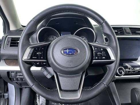 Used 2018 Subaru Outback 2.5i Limited AWD/4WD image 13