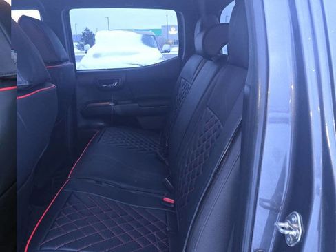 Used 2016 Toyota Tacoma TRD Off-Road image 21