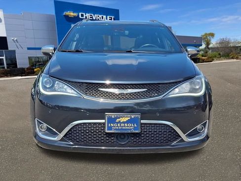 Used 2020 Chrysler Pacifica Limited FWD image 22