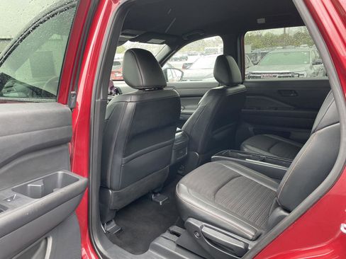 Used 2023 Nissan Pathfinder Rock Creek AWD/4WD image 14