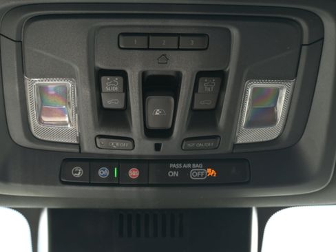 Used 2025 Chevrolet Silverado 2500 ZR2 w/ Technology Package AWD/4WD image 12