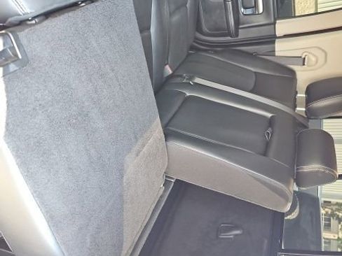 Used 2018 RAM 2500 Laramie w/ Sport Appearance Group AWD/4WD image 27