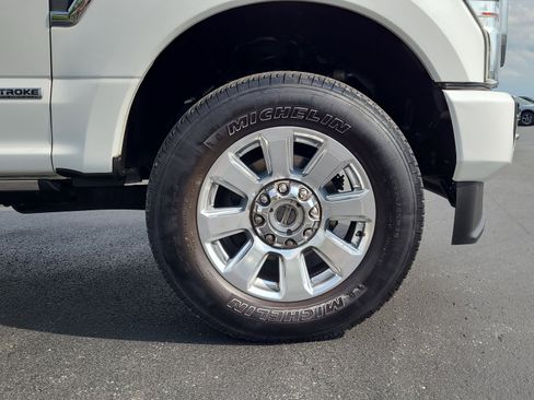 Certified 2020 Ford F350 Platinum w/ FX4 Off-Road Package AWD/4WD image 11