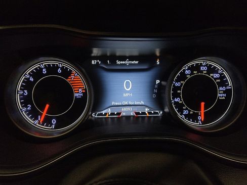 Used 2019 Jeep Cherokee Limited AWD/4WD image 23