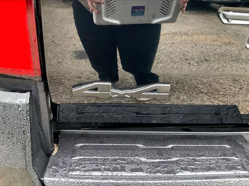 Used 2025 Toyota Tacoma SR5 image 10