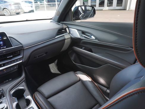 Used 2025 Cadillac CT4 V AWD/4WD image 50
