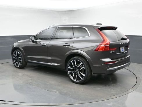 Used 2023 Volvo XC60 B5 Ultimate FWD image 7