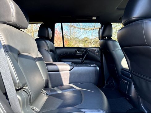 Used 2022 Nissan Armada SL w/ Midnight Edition Package image 21