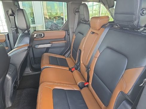 Used 2023 Ford Bronco Outer Banks AWD/4WD image 32