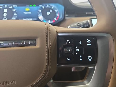 Certified 2025 Land Rover Range Rover SE AWD/4WD image 20
