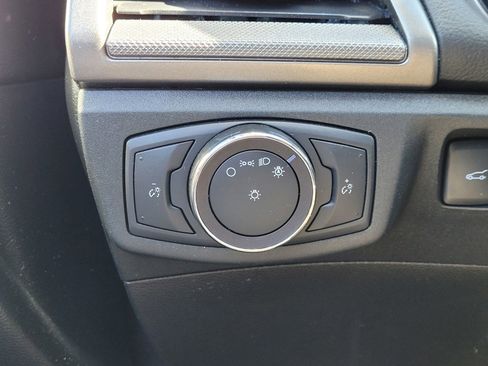 Used 2020 Ford Fusion SE image 18