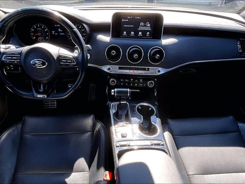 Used 2020 Kia Stinger GT-Line image 14