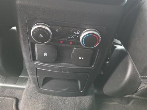 Used 2024 Ford Explorer Limited AWD/4WD image 29