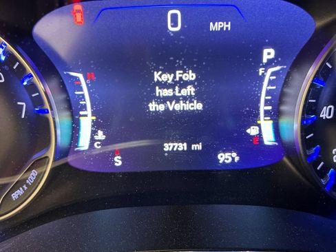 Used 2021 Chrysler Pacifica Limited w/ Uconnect Theater Family Group AWD/4WD image 19