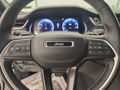 Used 2022 Jeep Grand Cherokee L Laredo AWD/4WD image 32
