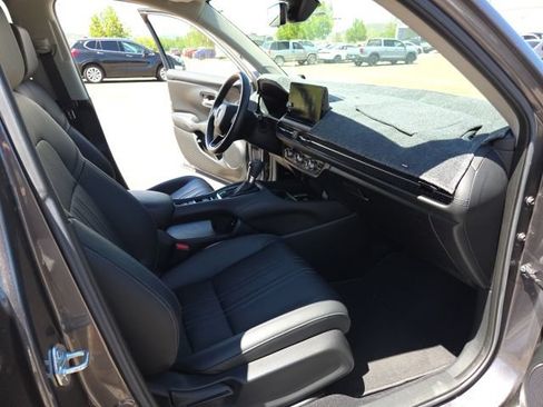 Used 2024 Honda HR-V EX-L image 10