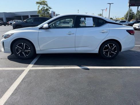 Used 2025 Nissan Sentra SV FWD image 4