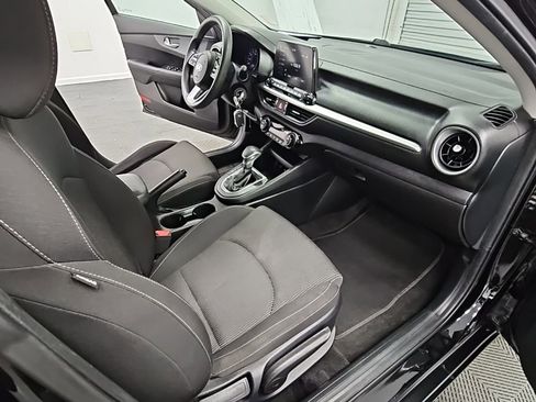 Used 2019 Kia Forte LXS image 32