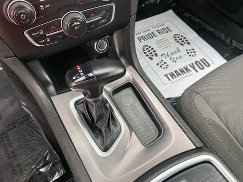 Used 2022 Dodge Charger SXT image 23