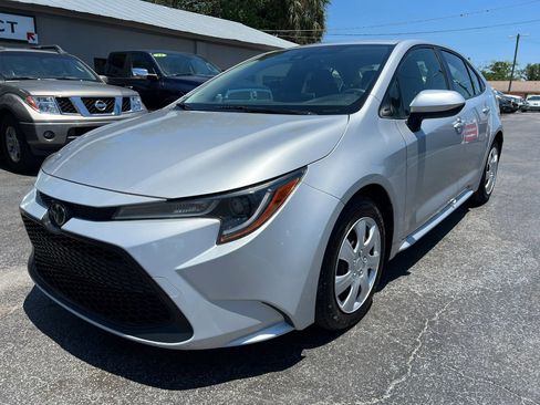 Used 2020 Toyota Corolla LE FWD image 4