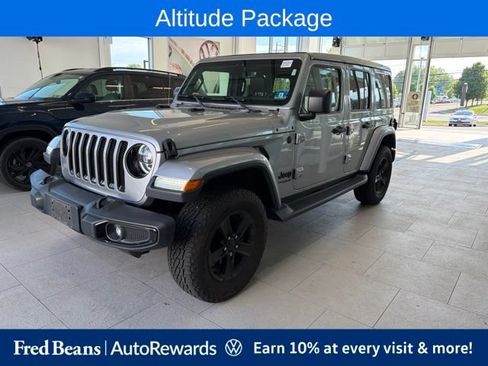 Used 2020 Jeep Wrangler Unlimited Sahara AWD/4WD image 3