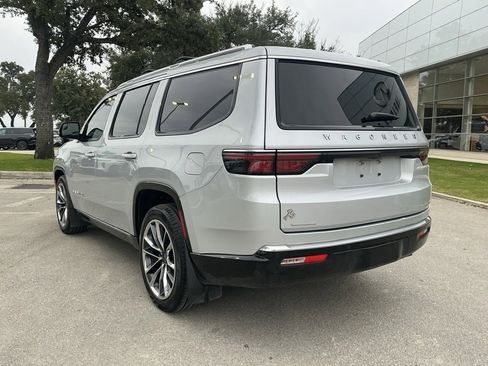 Used 2023 Jeep Wagoneer Series III w/ Premium Group I image 6