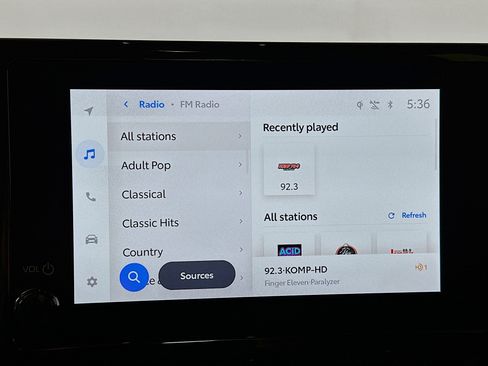 Used 2025 Toyota Corolla Cross LE image 21