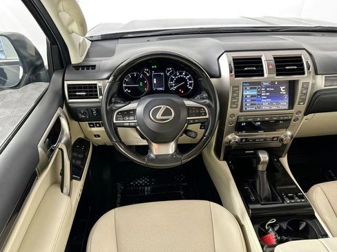 Used 2020 Lexus GX 460 Premium w/ Premium Package image 11