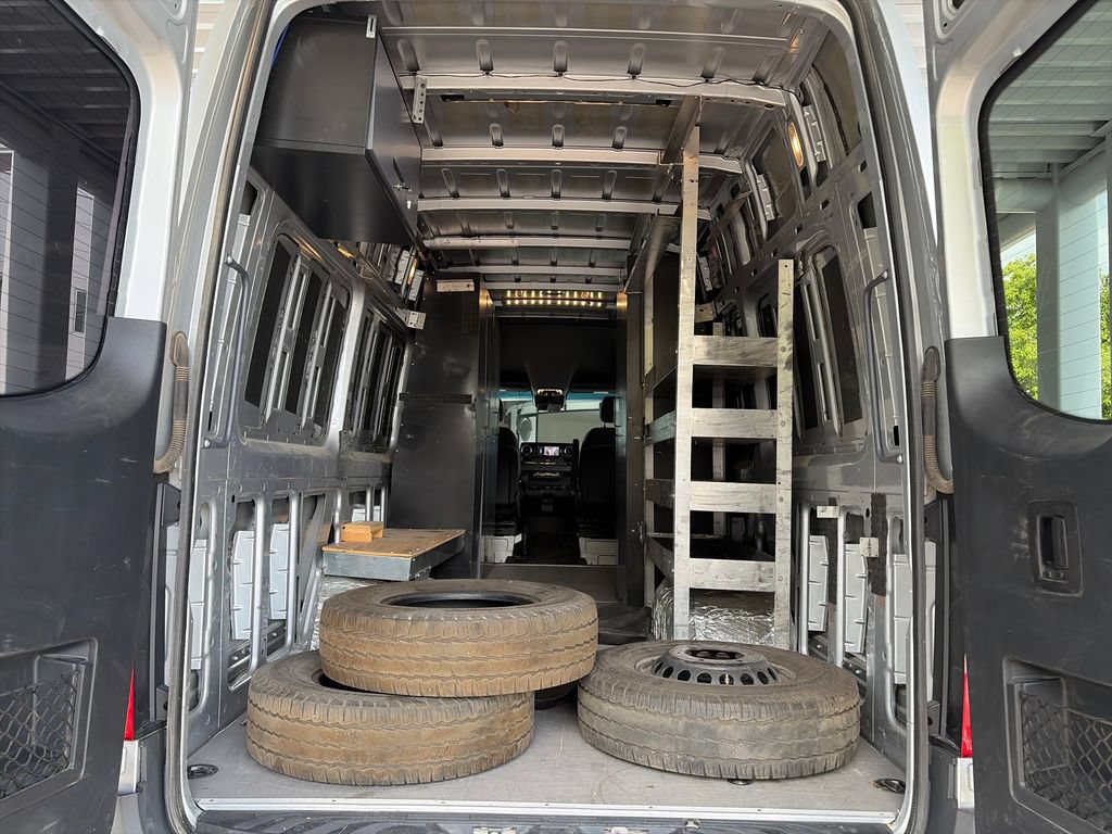 Used 2024 Mercedes-Benz Sprinter 3500 image 23