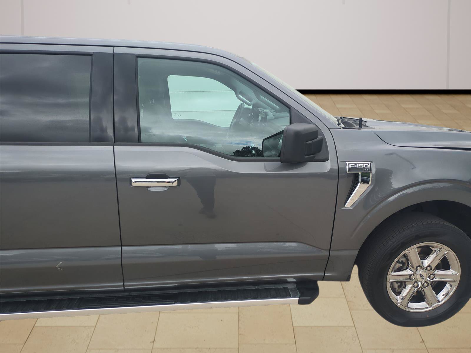 Used 2025 Ford F150 XLT w/ Equipment Group 301A Standard RWD image 69