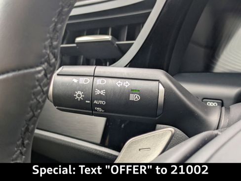 Used 2025 Lexus ES 350 w/ Premium Package image 29